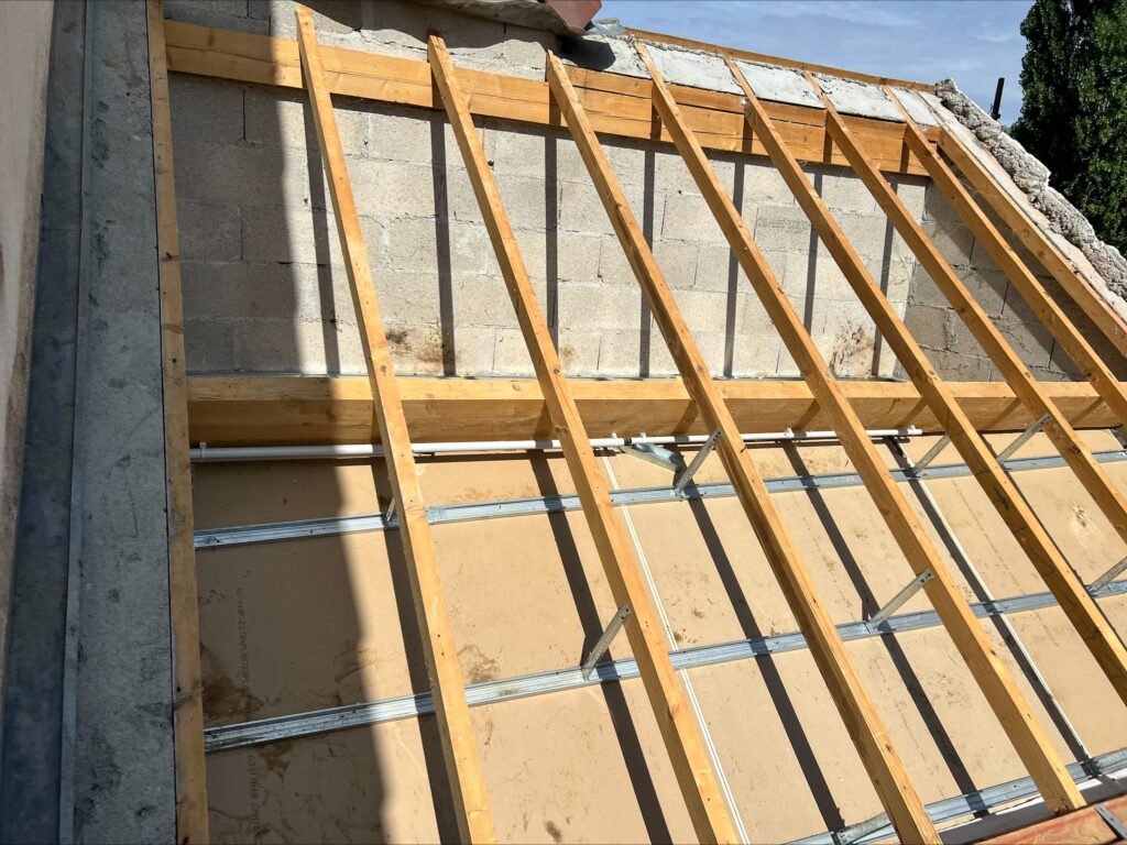 Photographie 1 du chantier Écran sous-toiture et ouate de cellulose
